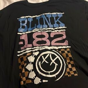 Blink 182 T shirt Women’s XL